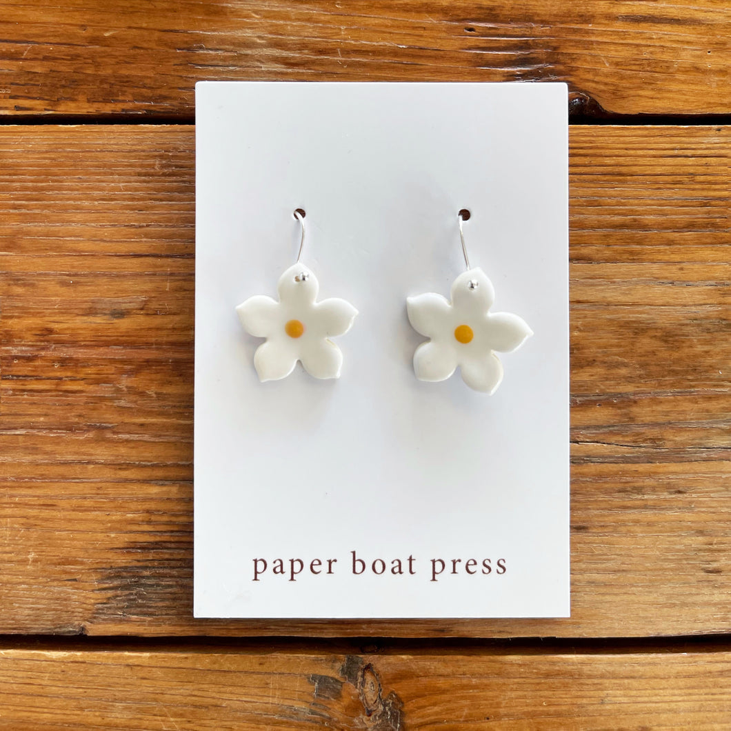 SMALL white/yellow flower hanging earrings