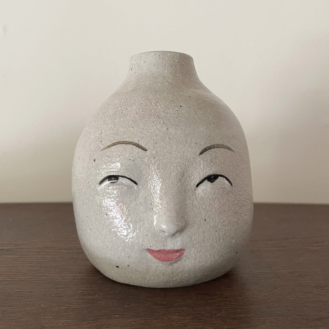 Dai Li Stoneware face vase 2