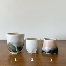 Load image into Gallery viewer, Laura Pascoe small vases/cups
